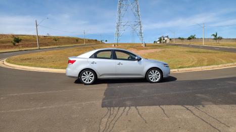 KIA Cerato Sedan 1.6 16V 4P SX3 AUTOMTICO, Foto 6