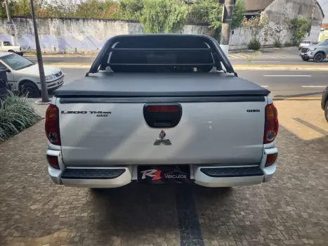 MITSUBISHI L 200 2.4 16V 4P HLS CABINE DUPLA FLEX , Foto 6