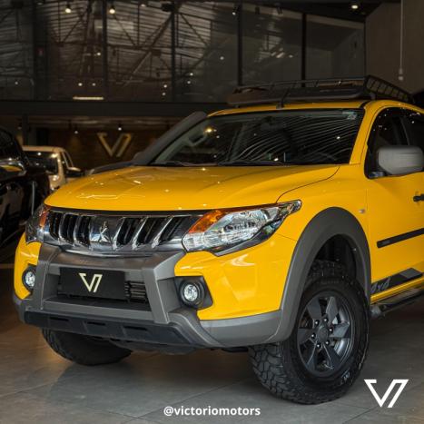 MITSUBISHI L 200 Savana 2.5 SAVANA 4X4 TURBO DIESEL CABINE DUPLA, Foto 2