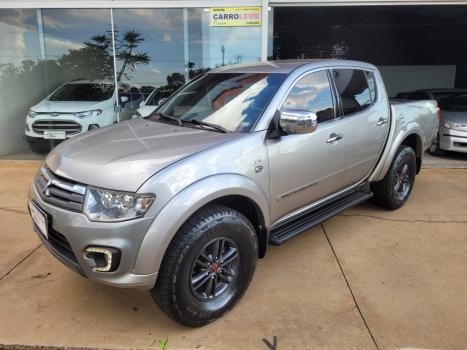 MITSUBISHI L 200 Triton 3.2 16V HPE 4X4 CABINE DUPLA TURBO DIESEL INTERCOOLER AUTOMTICO, Foto 1