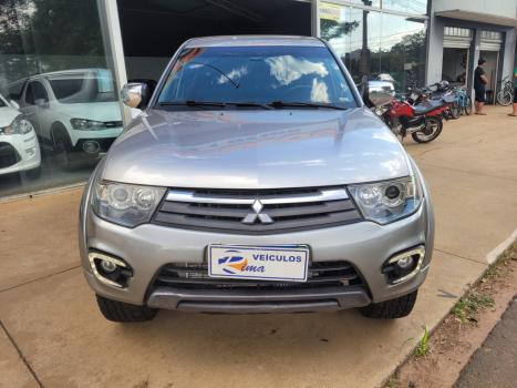 MITSUBISHI L 200 Triton 3.2 16V HPE 4X4 CABINE DUPLA TURBO DIESEL INTERCOOLER AUTOMTICO, Foto 4