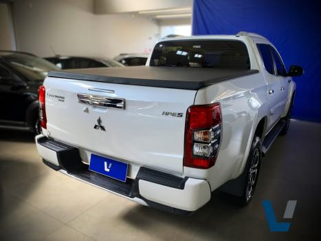 MITSUBISHI L 200 Triton 2.4 16V SPORT HPE-S 4X4 CABINE DUPLA TURBO DIESEL AUTOMTICO, Foto 4