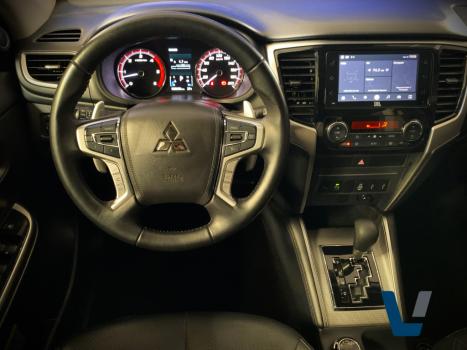 MITSUBISHI L 200 Triton 2.4 16V SPORT HPE-S 4X4 CABINE DUPLA TURBO DIESEL AUTOMTICO, Foto 7