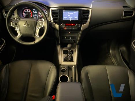 MITSUBISHI L 200 Triton 2.4 16V SPORT HPE-S 4X4 CABINE DUPLA TURBO DIESEL AUTOMTICO, Foto 8
