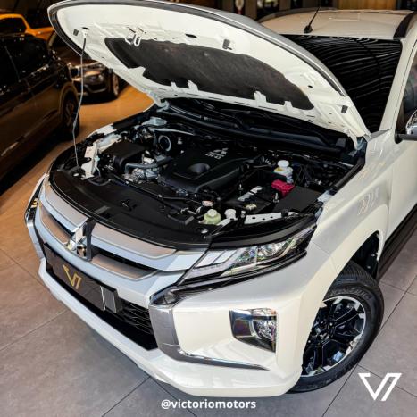 MITSUBISHI L 200 Triton 2.4 16V SPORT HPE 4X4 CABINE DUPLA TURBO DIESEL AUTOMTICO, Foto 3