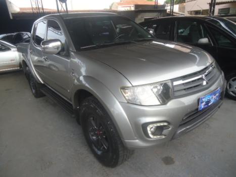 MITSUBISHI L 200 Triton 3.2 16V HPE 4X4 CABINE DUPLA TURBO DIESEL INTERCOOLER AUTOMTICO, Foto 2