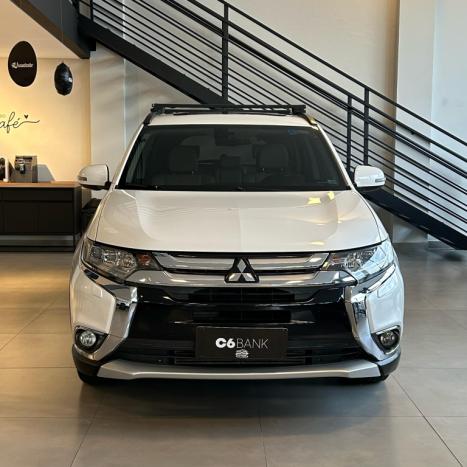 MITSUBISHI Outlander 2.2 16V 4P 4X4 DIESEL AUTOMTICO, Foto 2