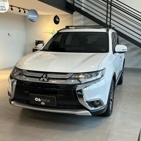 MITSUBISHI Outlander 2.2 16V 4P 4X4 DIESEL AUTOMTICO, Foto 3