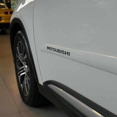 MITSUBISHI Outlander 2.2 16V 4P 4X4 DIESEL AUTOMTICO, Foto 6