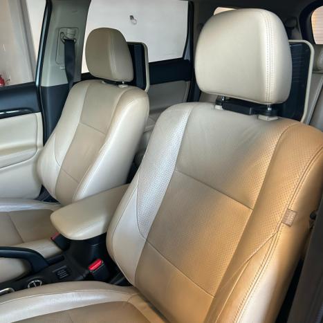 MITSUBISHI Outlander 2.2 16V 4P 4X4 DIESEL AUTOMTICO, Foto 14
