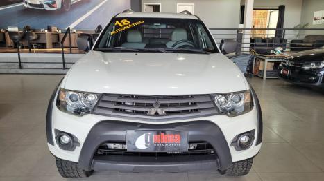MITSUBISHI Pajero 3.2 16V 4P 4X4 OUTDOOR TURBO DIESEL INTERCOOLER AUTOMTICO, Foto 3