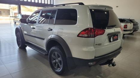 MITSUBISHI Pajero 3.2 16V 4P 4X4 OUTDOOR TURBO DIESEL INTERCOOLER AUTOMTICO, Foto 4