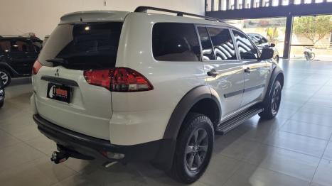MITSUBISHI Pajero 3.2 16V 4P 4X4 OUTDOOR TURBO DIESEL INTERCOOLER AUTOMTICO, Foto 5
