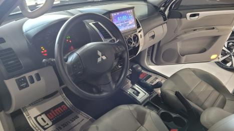 MITSUBISHI Pajero 3.2 16V 4P 4X4 OUTDOOR TURBO DIESEL INTERCOOLER AUTOMTICO, Foto 8