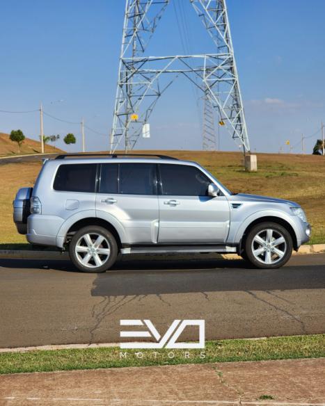 MITSUBISHI Pajero Full 3.2 16V HPE 4X4 TURBO DIESEL INTERCOOLER AUTOMTICO, Foto 4