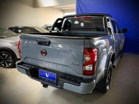 NISSAN Frontier 2.3 16V PRO4X CABINE DUPLA 4X4 BI-TURBO DIESEL AUTOMTICO, Foto 4