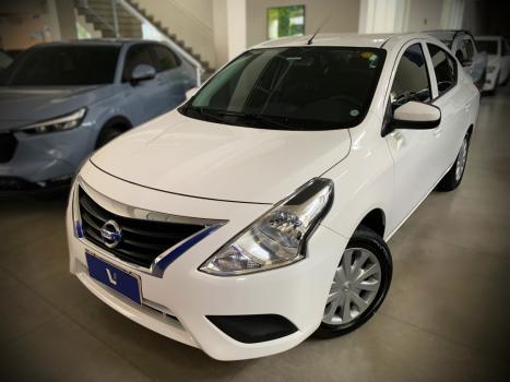 NISSAN Versa Sedan 1.0 4P FLEX, Foto 1