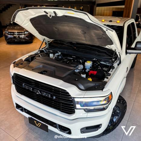 RAM 3500 6.7 I6 LARAMIE NIGHT EDITION CABINE DUPLA 4X4 TURBO DIESEL AUTOMTICO, Foto 4