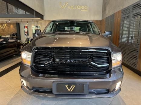 RAM Classic 5.7 V8 32V 4P HEMI LARAMIE NIGHT EDITION AUTOMTICO, Foto 9