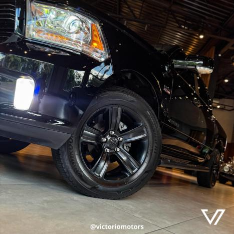 RAM Classic 5.7 V8 32V 4P HEMI LARAMIE NIGHT EDITION AUTOMTICO, Foto 4