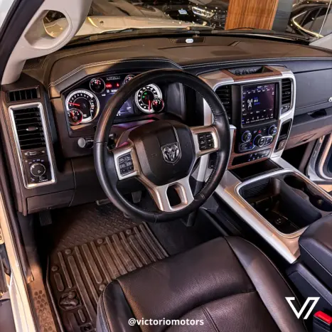 RAM Classic 5.7 V8 32V 4P HEMI LARAMIE AUTOMTICO, Foto 15
