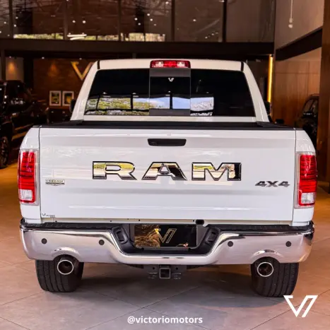 RAM Classic 5.7 V8 32V 4P HEMI LARAMIE AUTOMTICO, Foto 18