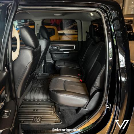 RAM Classic 5.7 V8 32V 4P HEMI LARAMIE NIGHT EDITION AUTOMTICO, Foto 6