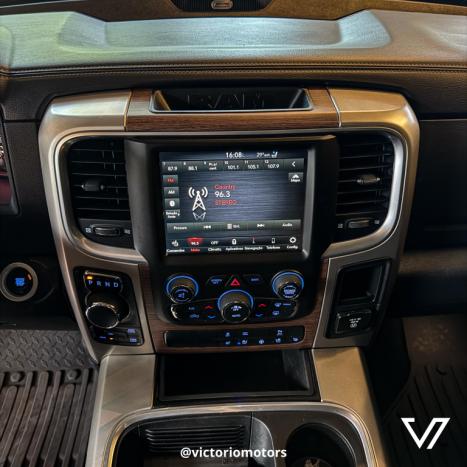 RAM Classic 5.7 V8 32V 4P HEMI LARAMIE NIGHT EDITION AUTOMTICO, Foto 9