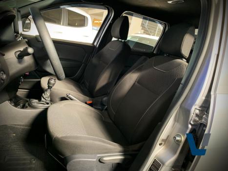 RENAULT Oroch 1.6 16V 4P FLEX INTENSE, Foto 9