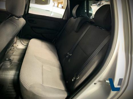 RENAULT Oroch 1.6 16V 4P FLEX INTENSE, Foto 10