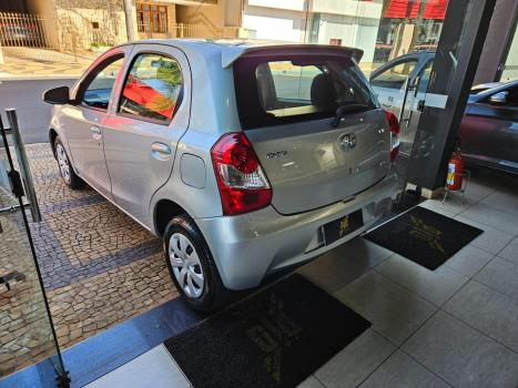 TOYOTA Etios Hatch 1.3 16V 4P FLEX X, Foto 11