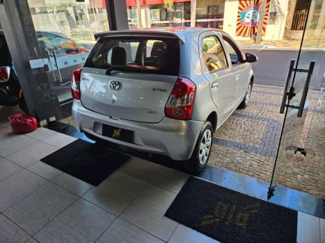 TOYOTA Etios Hatch 1.3 16V 4P FLEX X, Foto 12