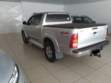 TOYOTA Hilux Caminhonete 3.0 4P 4X4 SRV TURBO DIESEL CABINE DUPLA AUTOMTICO, Foto 4