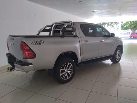 TOYOTA Hilux Caminhonete 2.8 16V SRV 4X4 DIESEL CABINE DUPLA AUTOMTICO, Foto 4