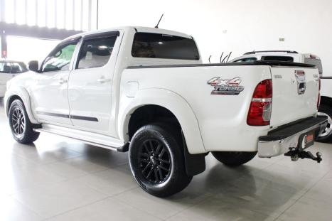 TOYOTA Hilux Caminhonete 3.0 4P 4X4 SRV TURBO DIESEL CABINE DUPLA AUTOMTICO, Foto 4