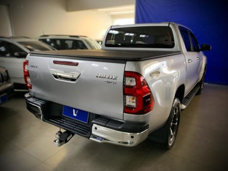 TOYOTA Hilux Caminhonete 2.8 16V SRX 4X4 DIESEL CABINE DUPLA AUTOMTICO, Foto 4