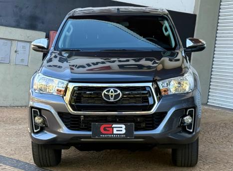TOYOTA Hilux Caminhonete 2.8 16V SRV 4X4 DIESEL CABINE DUPLA AUTOMTICO, Foto 2