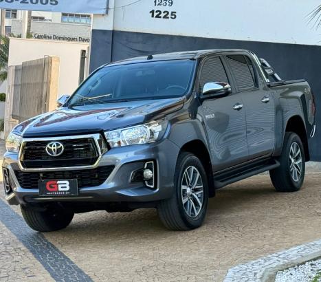 TOYOTA Hilux Caminhonete 2.8 16V SRV 4X4 DIESEL CABINE DUPLA AUTOMTICO, Foto 3