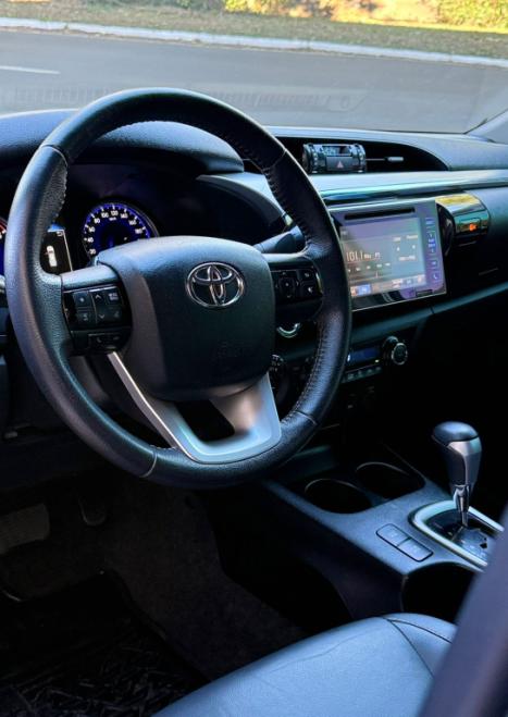 TOYOTA Hilux Caminhonete 2.8 16V SRV 4X4 DIESEL CABINE DUPLA AUTOMTICO, Foto 8