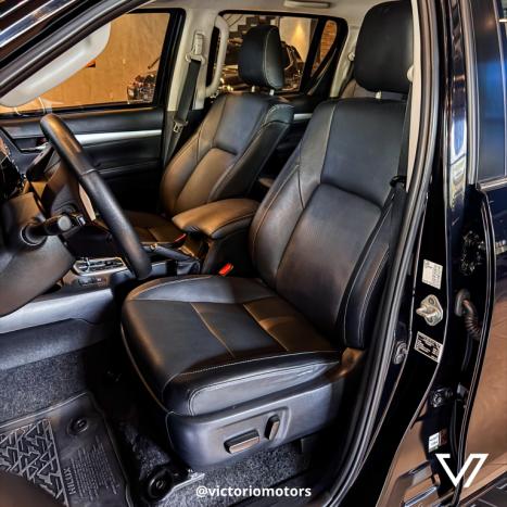 TOYOTA Hilux Caminhonete 2.8 16V SRX 4X4 TURBO DIESEL CABINE DUPLA AUTOMTICO, Foto 4