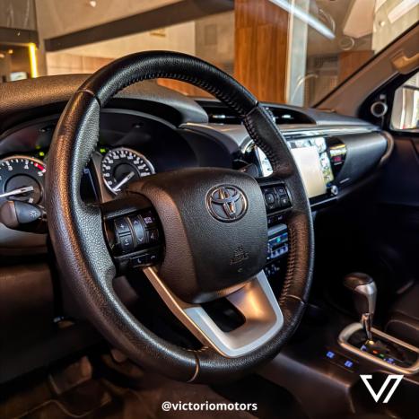 TOYOTA Hilux Caminhonete 2.8 16V SRX 4X4 TURBO DIESEL CABINE DUPLA AUTOMTICO, Foto 12