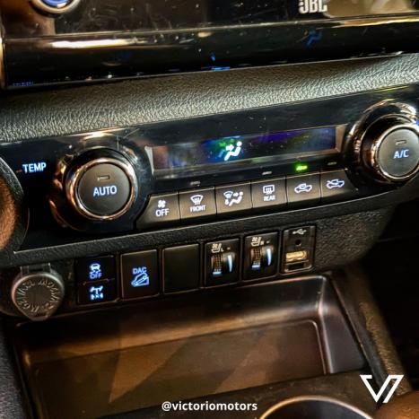 TOYOTA Hilux Caminhonete 2.8 16V SRX 4X4 TURBO DIESEL CABINE DUPLA AUTOMTICO, Foto 16