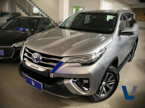 TOYOTA Hilux SW4 2.8 16V 4P SRX 4X4 7 LUGARES TURBO DIESEL AUTOMTICO, Foto 1