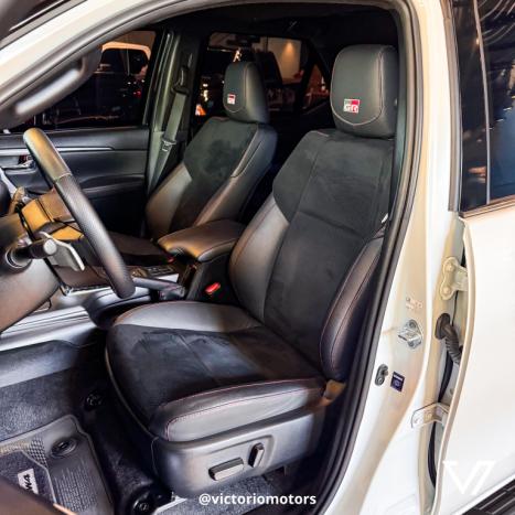 TOYOTA Hilux SW4 2.8 16V 4P GR-S 7 LUGARES 4X4 TURBO DIESEL AUTOMTICO, Foto 7
