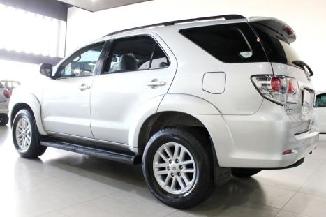 TOYOTA Hilux SW4 3.0 16V 4P SRV 4X4 TURBO DIESEL AUTOMTICO, Foto 4