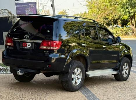 TOYOTA Hilux SW4 3.0 16V 4P SRV 4X4 TURBO DIESEL AUTOMTICO, Foto 5