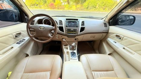TOYOTA Hilux SW4 3.0 16V 4P SRV 4X4 TURBO DIESEL AUTOMTICO, Foto 6