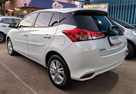 TOYOTA Yaris Hatch 1.3 16V 4P FLEX XL MULTIDRIVE AUTOMTICO CVT, Foto 6