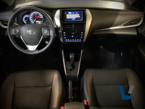 TOYOTA Yaris Hatch 1.5 16V 4P FLEX XL PLUS CONNECT MULTIDRIVE AUTOMTICO CVT, Foto 8