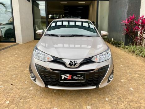 TOYOTA Yaris Hatch 1.3 16V 4P FLEX XL, Foto 2
